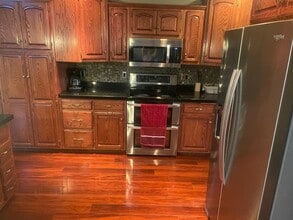810 Briarwood Dr in Worthington, MN - Building Photo - Building Photo
