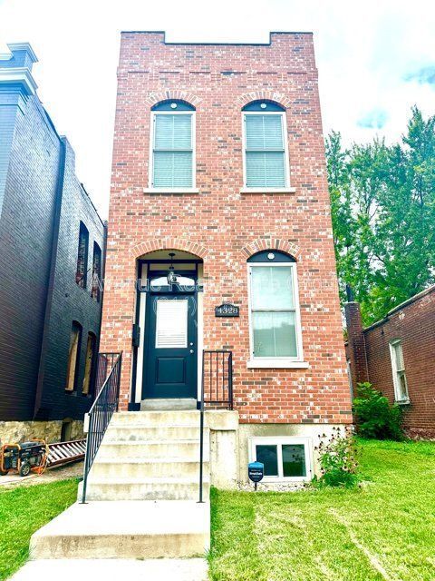 property at 4328 Swan Ave