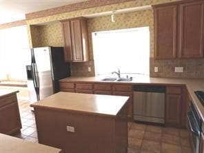 1029 Delaware Dr in Carrollton, TX - Building Photo - Building Photo