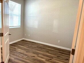 302 Marjorie Dr in Hutto, TX - Building Photo - Building Photo