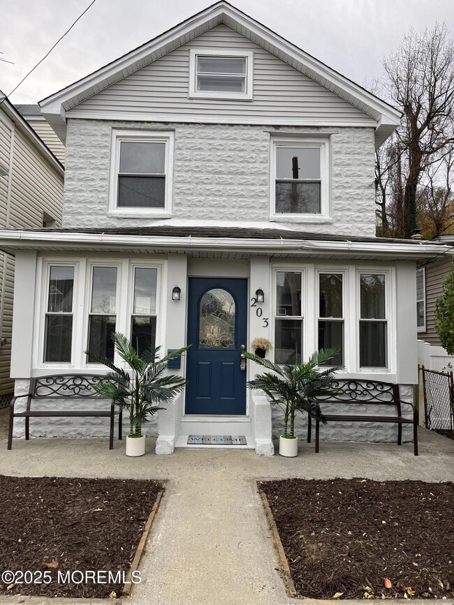 203 Shore Dr in Highlands, NJ - Building Photo - Building Photo