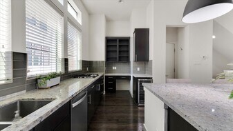 2115 Colorado St in Houston, TX - Building Photo