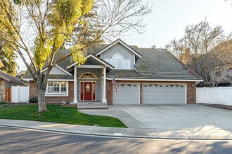 2408 Van Valin Pl in Modesto, CA - Building Photo - Building Photo