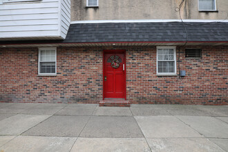 735 S 9th St in Philadelphia, PA - Building Photo - Building Photo