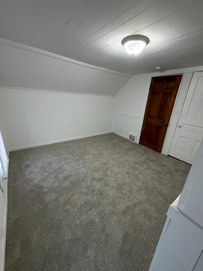 1100 Lincoln Ave NW in Grand Rapids, MI - Building Photo - Building Photo