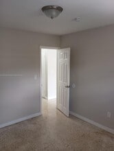 1140 NW 9th St in Homestead, FL - Building Photo - Building Photo
