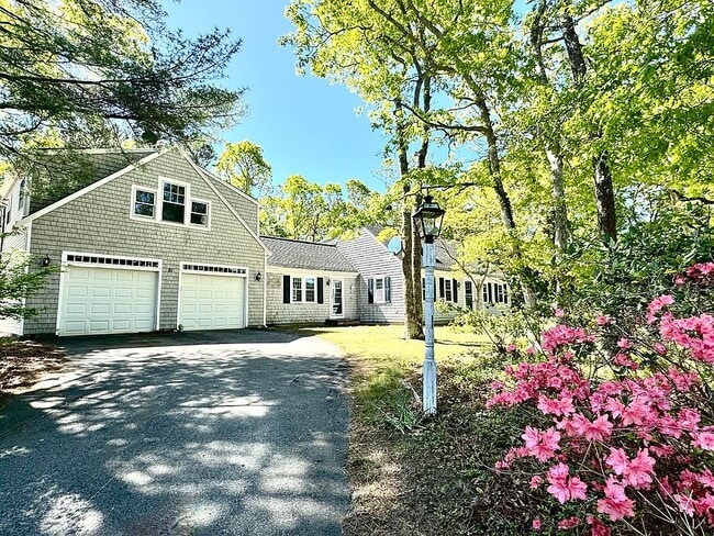 property at 91 Hitching Post Ln