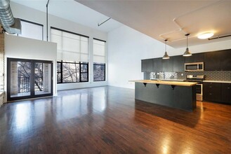 411 Brazos St in Austin, TX - Building Photo - Building Photo