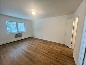 100 Hillside Dr-Unit -A14 in Middletown, NY - Building Photo - Building Photo