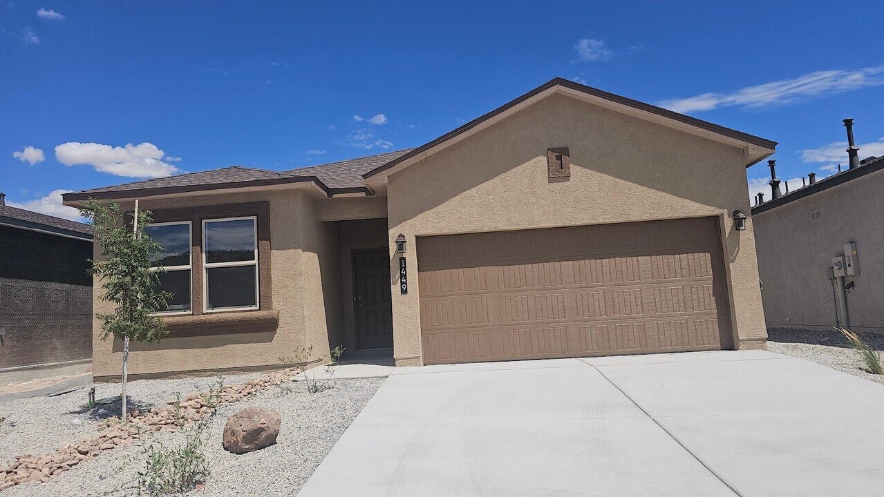 1449 Vista Grande Lp in Rio Rancho, NM - Building Photo