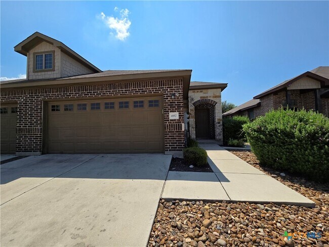 697 Creekside Cir in New Braunfels, TX - Building Photo - Building Photo