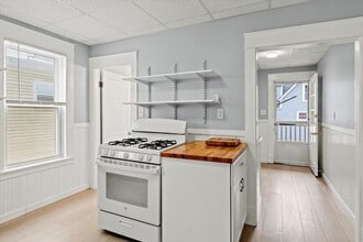264 Bridge St in Manchester, NH - Building Photo - Building Photo