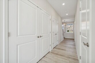 2217 Lebanon Dr in McKeesport, PA - Building Photo - Building Photo