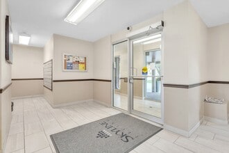 485-485 Canatara Ct in Kingston, ON - Building Photo - Building Photo