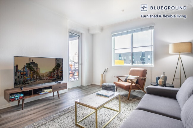 1724 Highland Ave, Unit SI FL7-ID100 in Los Angeles, CA - Building Photo - Building Photo