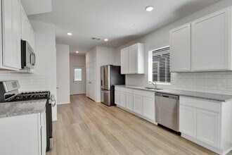 117 Tokalaun Dr in Hutto, TX - Building Photo - Building Photo