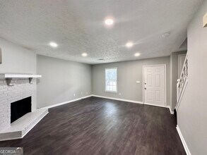 292 Timber Creek Ln SW in Marietta, GA - Building Photo - Building Photo