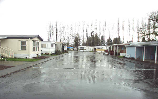 Whispering Poplars in Battle Ground, WA - Building Photo - Building Photo