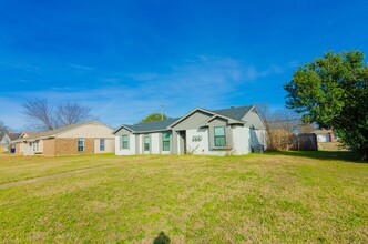 1712 Rocky Pl Ct in Dallas, TX - Building Photo - Building Photo