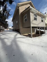 1042 Columbus Ave in Barberton, OH - Building Photo - Building Photo