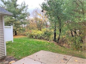 19316 Bradford Ct in Strongsville, OH - Foto de edificio - Building Photo