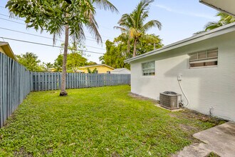 251 NE 40th Ct, Unit 259 in Oakland Park, FL - Foto de edificio - Building Photo