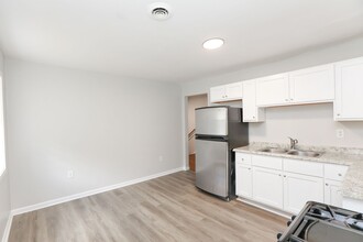 422-424 W 30th St in Norfolk, VA - Building Photo - Building Photo