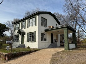 801 W Queen St, Unit 207 in Tyler, TX - Building Photo