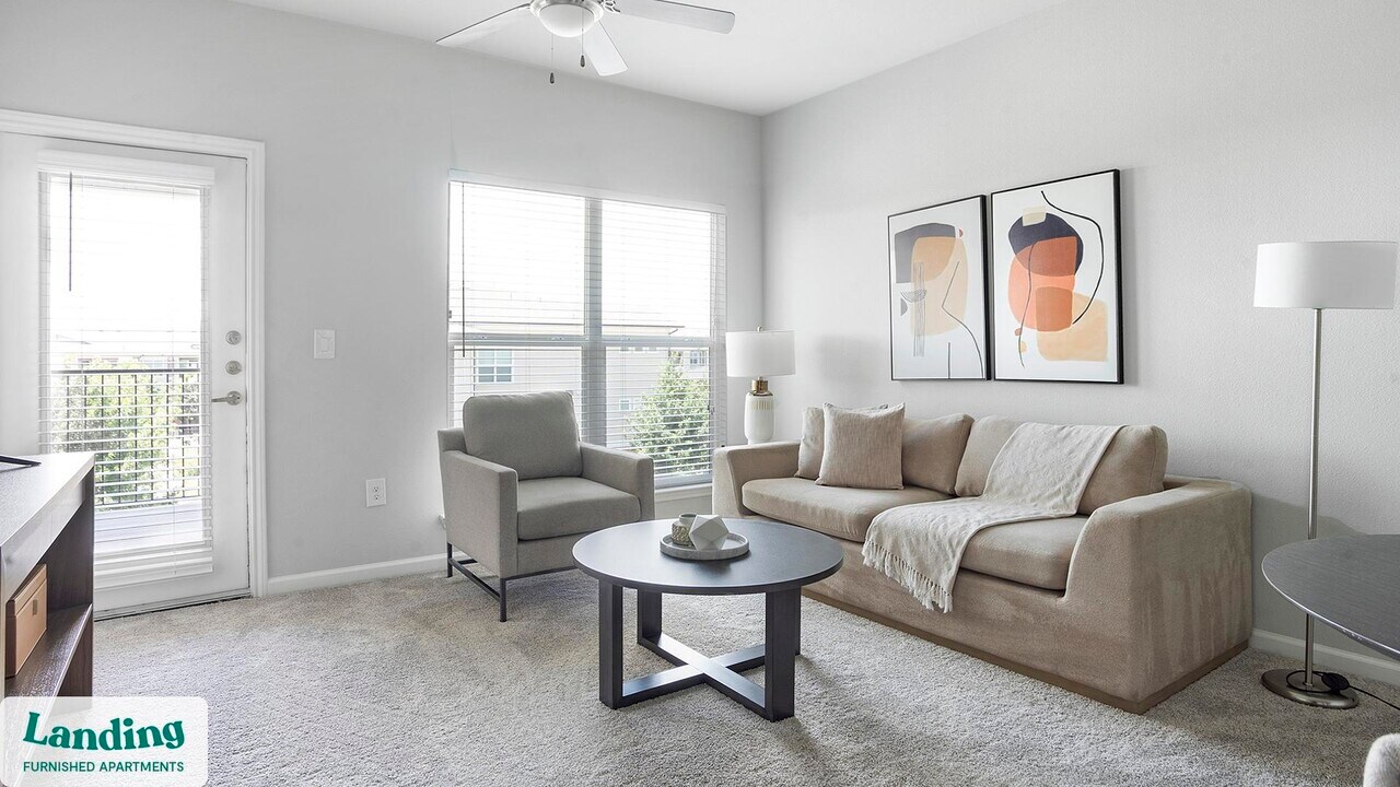 715 W Slaughter Ln in Austin, TX - Building Photo