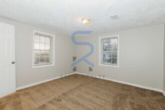 335 Mount Zion Rd in Atlanta, GA - Foto de edificio - Building Photo