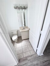 4356 NW 116th Ave in Doral, FL - Building Photo - Building Photo
