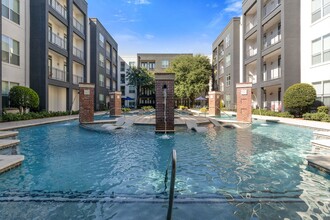 ICON at Ross in Dallas, TX - Building Photo - Building Photo