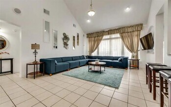 2206 N Carroll Ave in Dallas, TX - Building Photo - Building Photo