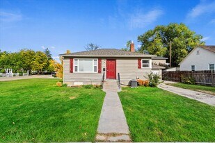 1104 E Dewey Ave in Nampa, ID - Building Photo