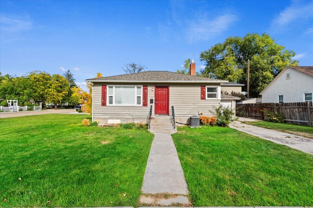 1104 E Dewey Ave in Nampa, ID - Building Photo