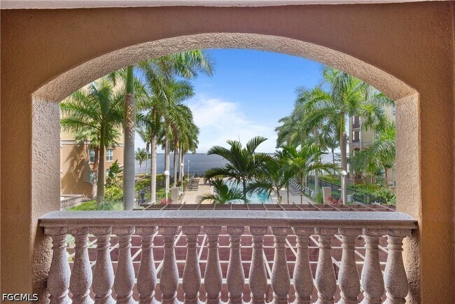 property at 2825 Palm Beach Blvd
