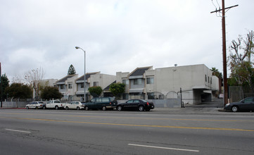 Nordhoff Apartments in Los Angeles, CA - Building Photo - Building Photo