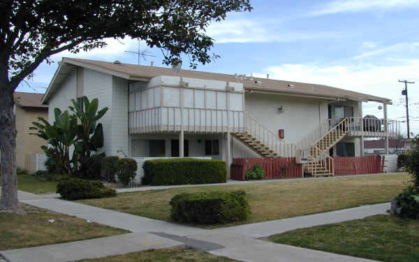 2360 W Greenacre Ave in Anaheim, CA - Building Photo - Building Photo