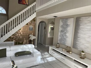5237 NW 112th Pl in Doral, FL - Building Photo - Building Photo