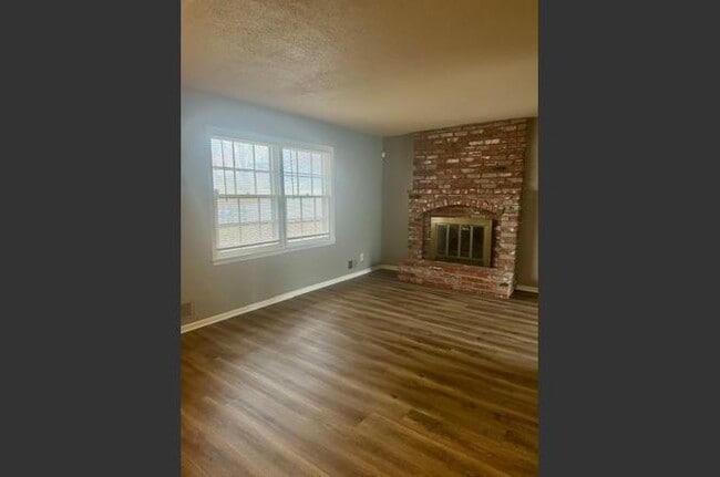 11700 E 56 St in Raytown, MO - Building Photo - Building Photo