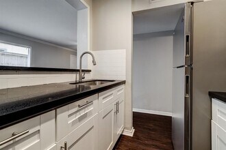 2013 Colquitt St, Unit 3 in Houston, TX - Building Photo - Building Photo