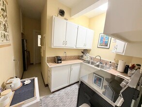 15A Jason St, Unit 2A in Arlington, MA - Building Photo - Building Photo