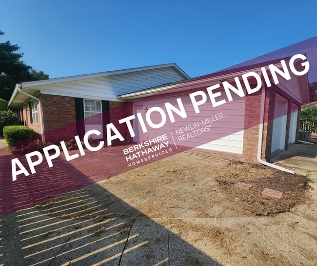 13 E Cresthill Dr