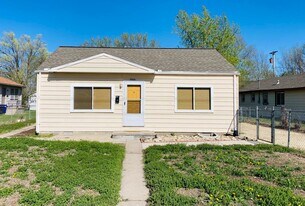 1111 N Eisenhower Dr in Junction City, KS - Building Photo