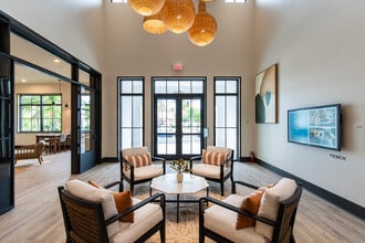 Casero Apartments in Doral, FL - Building Photo - Lobby