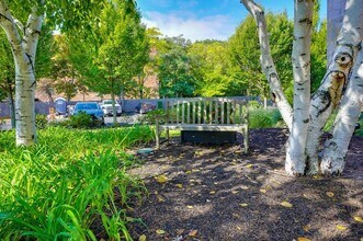 1 Aberdeen Way, Unit 107 in Cambridge, MA - Building Photo - Building Photo
