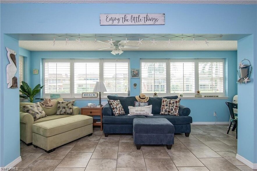 1400 Pompei Ln, Unit 21 in Naples, FL - Building Photo