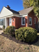 15161 Sprenger Ave in Eastpointe, MI - Building Photo - Building Photo