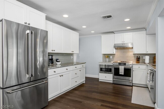 property at 549 7th Ave N