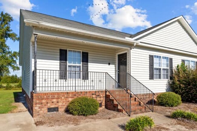 2150 Oak Bend Dr in Greenville, NC - Building Photo - Building Photo